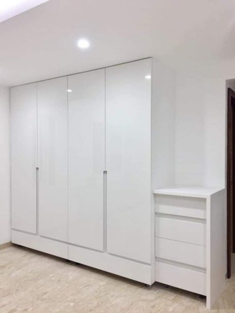 High-Gloss Wardrobe