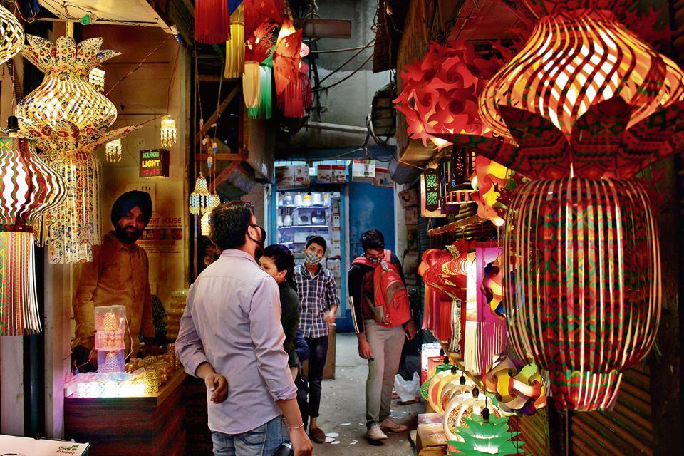 Sadar Bazaar light market