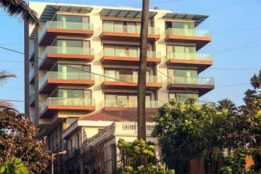 Shah Rukh Khan's House (Mannat) - aquire acres