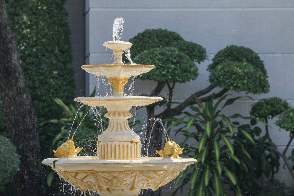Vastu Shastra tips for water fountains, to bring positive energy