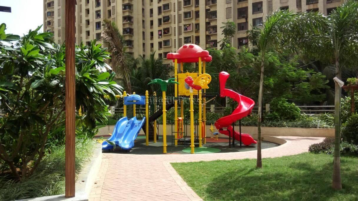 kids-play-zone-in-dosti-vihar