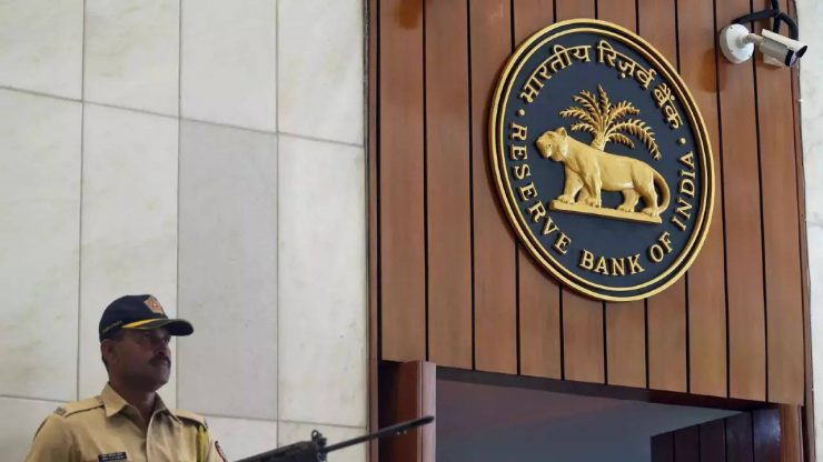 RBI hikes interest rate by 40 bps to 4.40%
